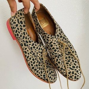 DV Dolce Vita leopard print red bottom oxford 9